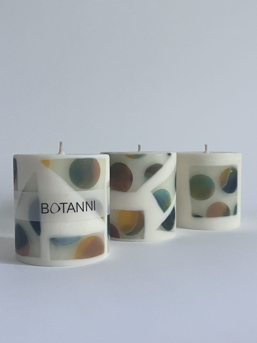 Botanni Kerze, Fenster-Technik, Punkte, Bunt